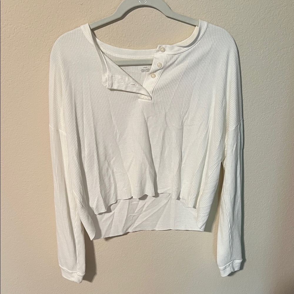 American Eagle White long sleeve top